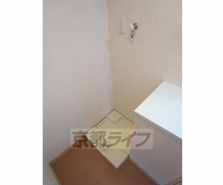 その他設備　室内に洗濯機置けます。