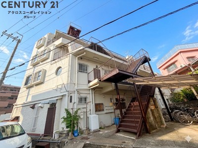 建物外観　敷地内駐輪場・ゴミ置き場完備