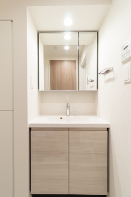 洗面設備　※写真は同タイプ住戸です。