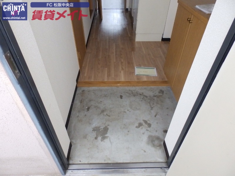 玄関　同物件別室写真