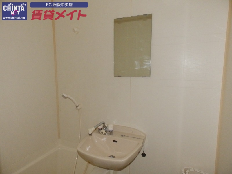 洗面設備　同物件別室写真