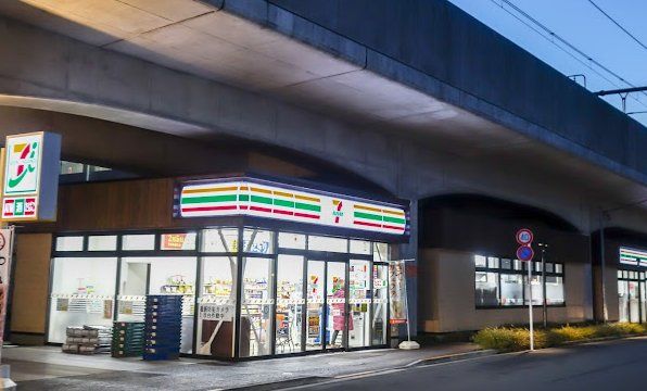 コンビニ　セブンイレブン国立北3丁目店（コンビニ）まで770m