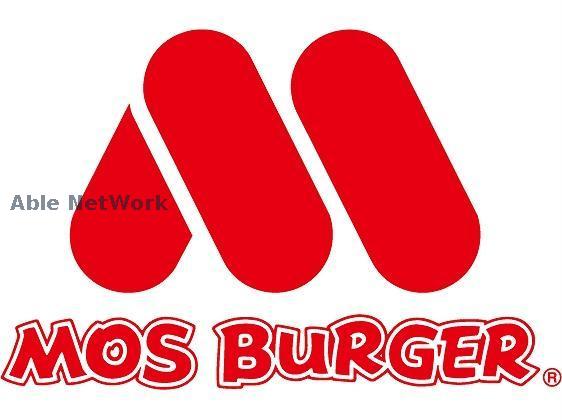 飲食店　モスバーガー熊本健軍店（飲食店）まで584m