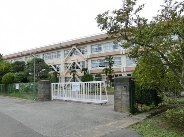 小学校　第七小学校（小学校）まで950m