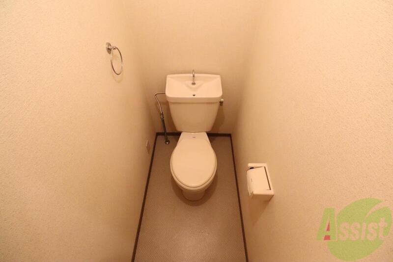 トイレ　清潔に清掃されたトイレです