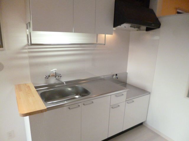 キッチン　※別号室の参考写真になります。