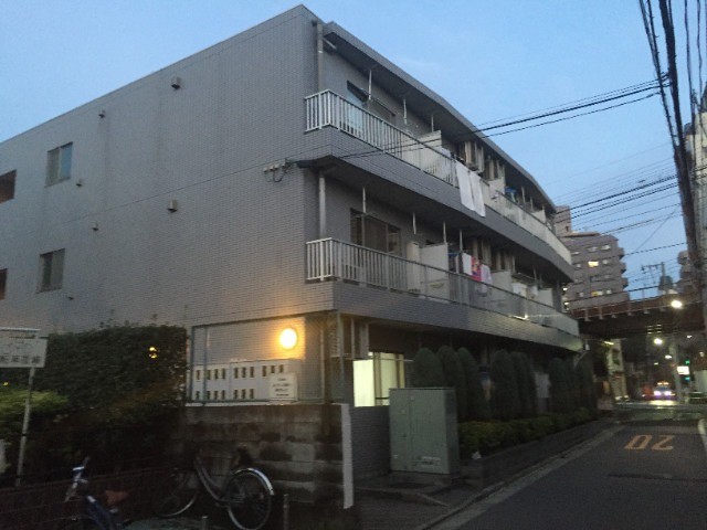 建物外観　外観は落ち着いています