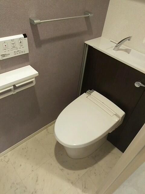 トイレ　トイレもきれいです