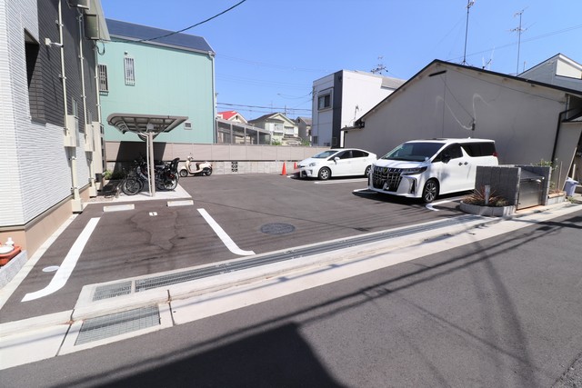 駐車場　敷地内駐車場