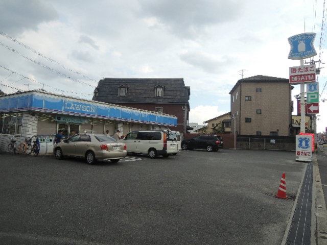 コンビニ　ローソン八尾楠根町店（コンビニ）まで319m