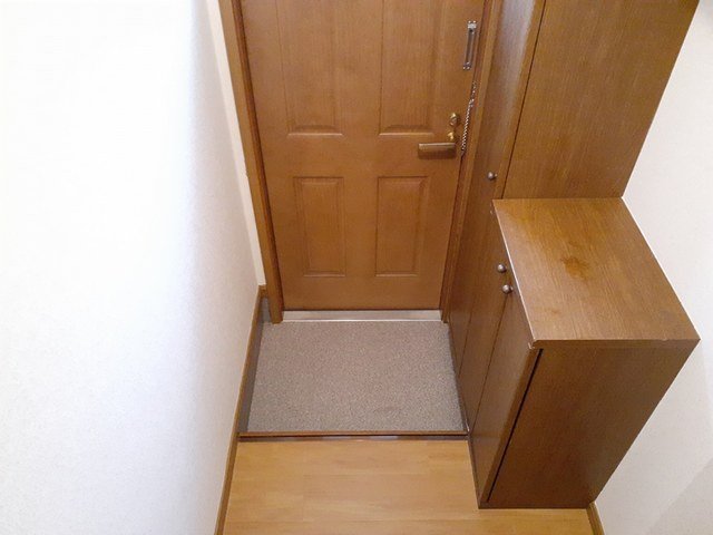 玄関　収納もある玄関です
