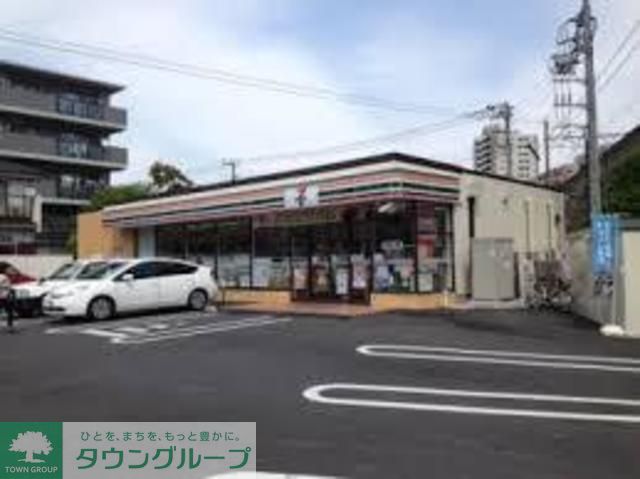 コンビニ　セブンイレブン多摩鶴牧1丁目店（コンビニ）まで190m