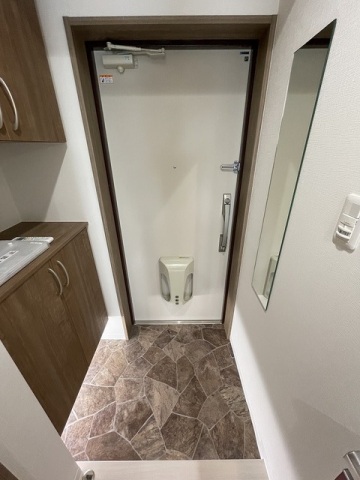 玄関　※他部屋の写真です。現況優先。