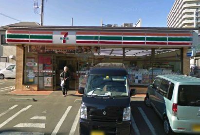 コンビニ　セブンイレブン（コンビニ）まで120m
