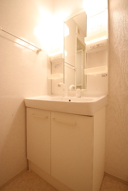 洗面設備　※別室の参考写真の為、現況優先です。