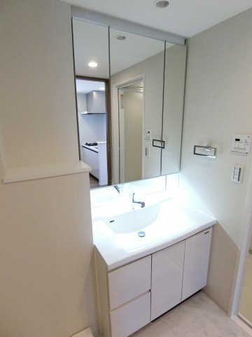 洗面設備　詳細は、RISUMO江坂本店→06-6155-7137まで♪