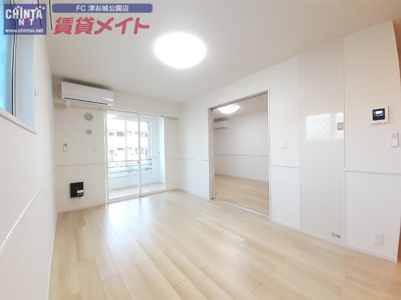 居室・リビング　同一タイプ部屋写真
