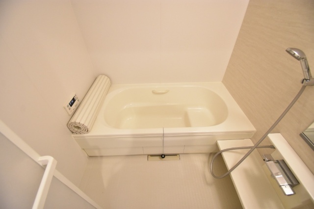 バス・シャワールーム　別部屋の写真を参照。