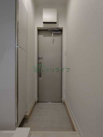 玄関　別部屋同タイプ部屋の参考写真となります。