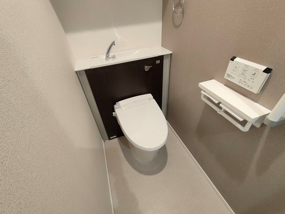 トイレ　※別部屋の写真です