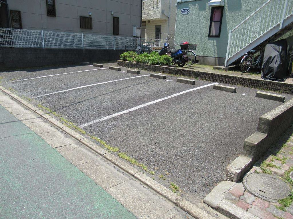 駐車場　駐車場（別途契約）