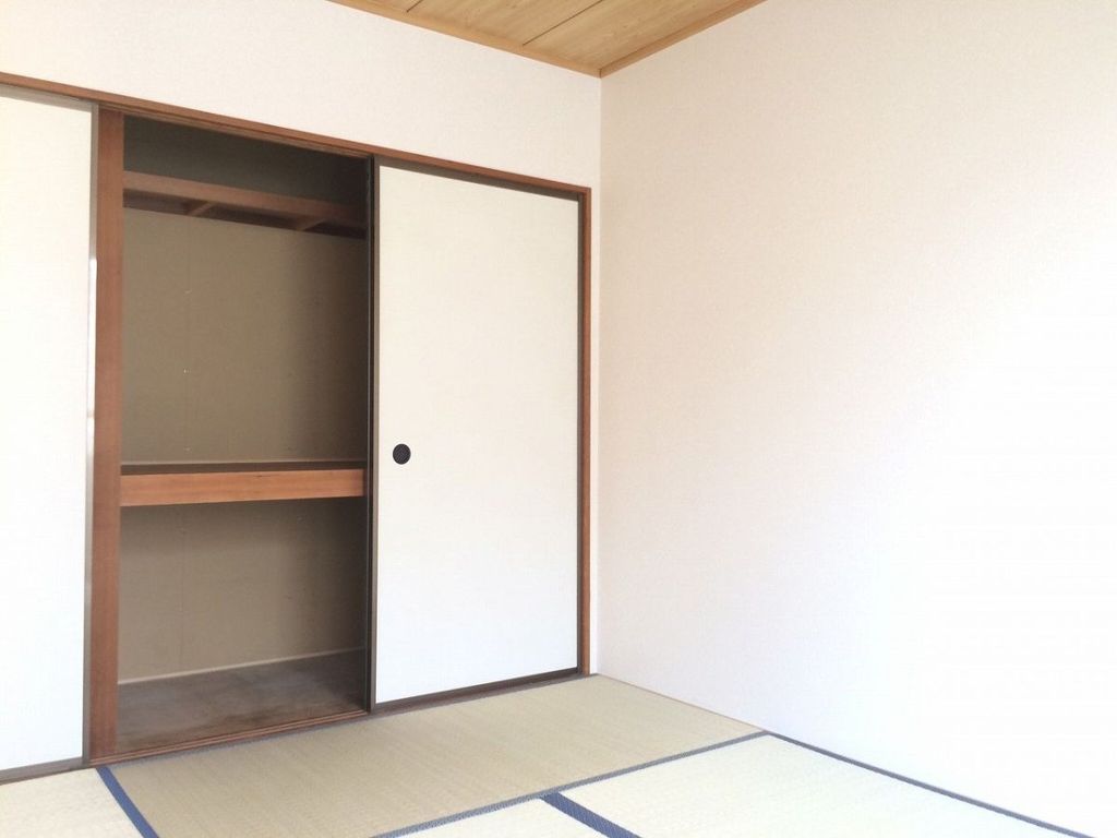 収納　和室押入れ