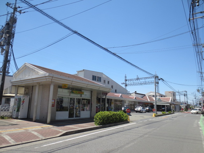 飲食店　駅前・神戸屋などあります（飲食店）まで200m