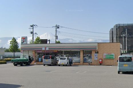 コンビニ　セブンイレブン 竜王西小前店（コンビニ）まで537m