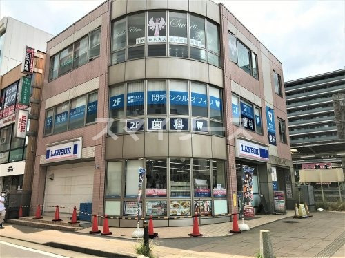 コンビニ　ローソン 南柏駅東口店（コンビニ）まで200m