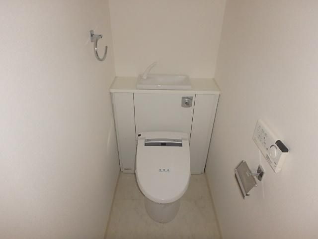 トイレ　コンパクトで使いやすいトイレです