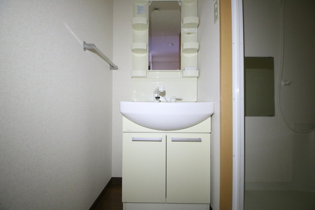 洗面設備　※別室の参考写真の為、現況優先です。