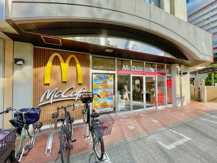 飲食店　マクドナルド 寝屋川市駅前店（飲食店）まで600m