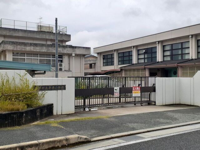 小学校　井手町立井手小学校（小学校）まで850m