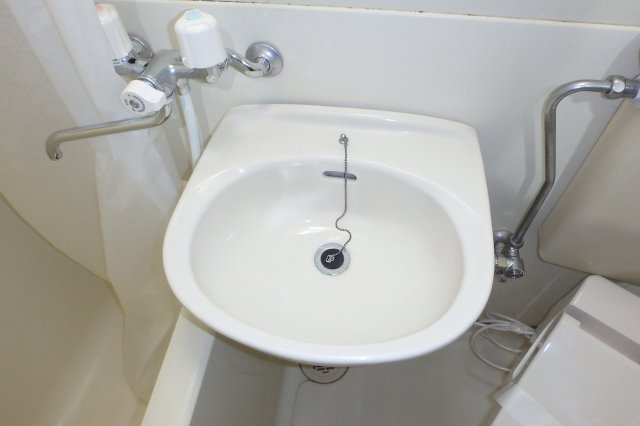 洗面設備　他のお部屋の参考写真となります。