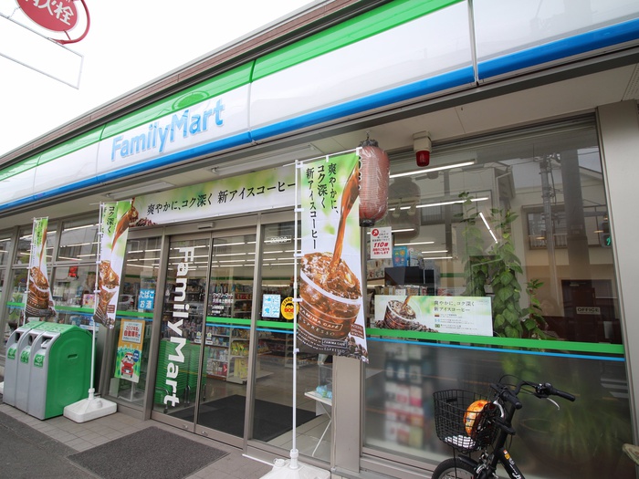 コンビニ　ファミリーマート（コンビニ）まで350m