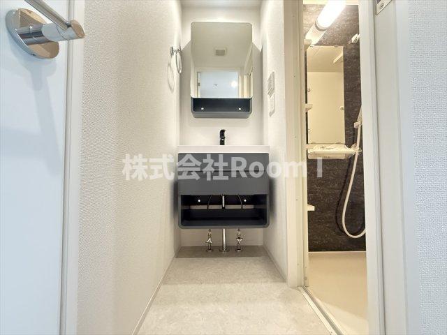 洗面設備　コンパクトで使いやすい洗面所