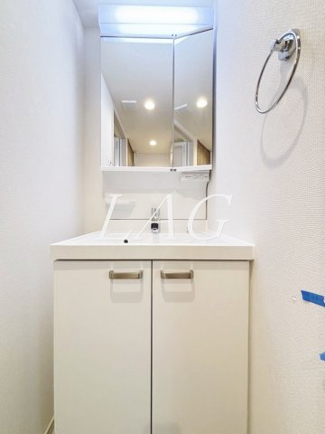 洗面設備　独立洗面台です。