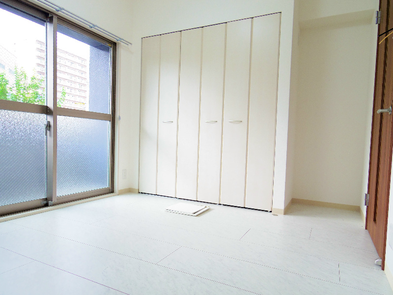 その他部屋・スペース　白を基調とした室内なので家具が選びやすいですね！