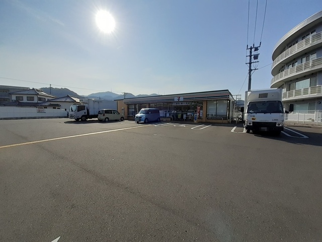 コンビニ　セブン－イレブン　高知神田西店（コンビニ）まで2300m