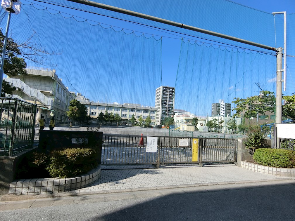 小学校　江戸川区立一之江第二小学校（小学校）まで281m