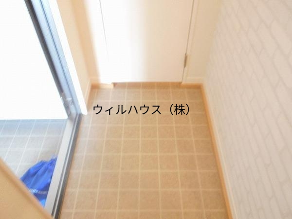玄関　下駄箱有り！