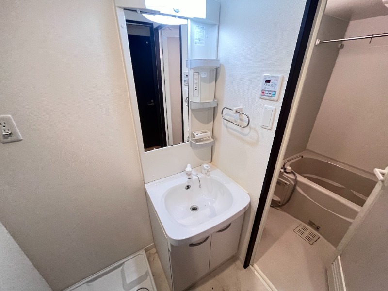 洗面設備　同物件別部屋写真