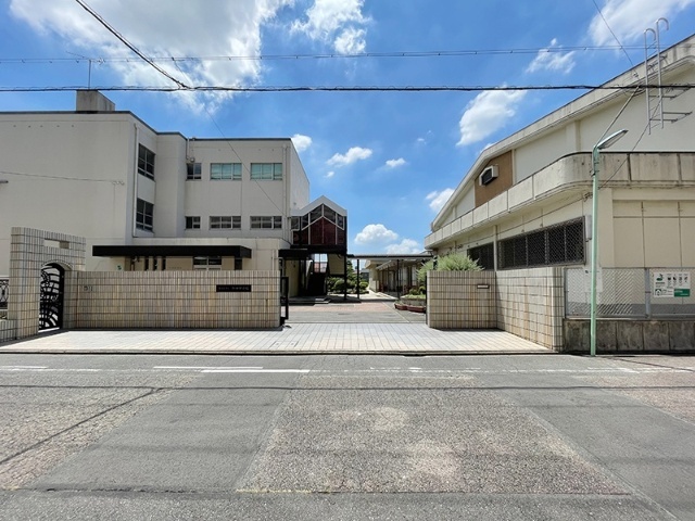中学校　名古屋市立御田中学校（中学校）まで1311m
