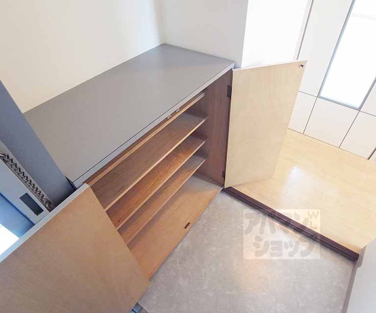収納　シューズボックス。