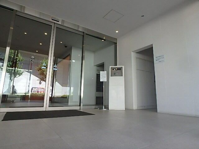 エントランス　角部屋です