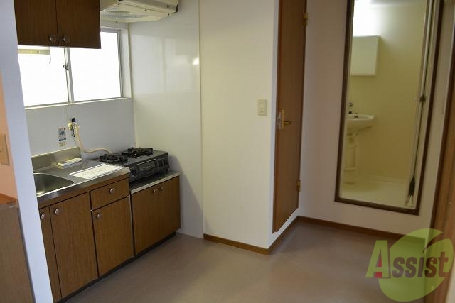 居室・リビング　明るい暖かいお部屋です。