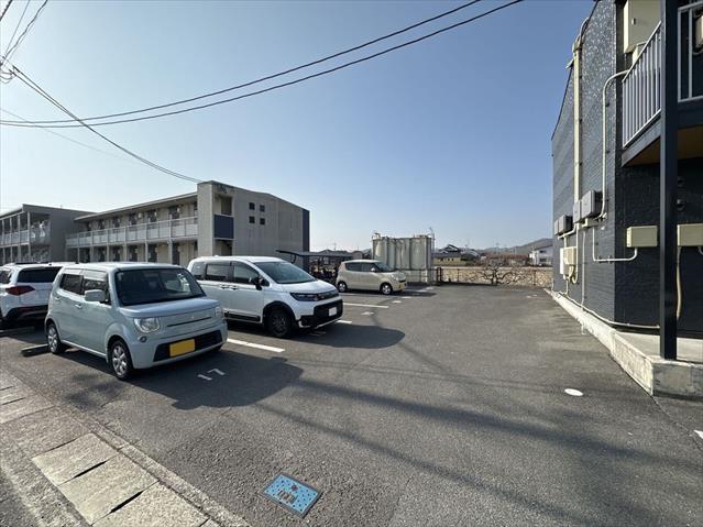 駐車場　駐車場