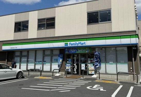 コンビニ　ファミリーマート 西東京新町五丁目店（コンビニ）まで670m