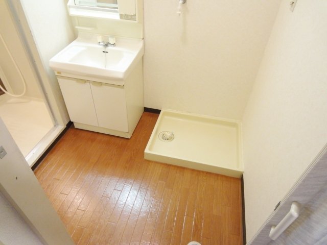 洗面設備　同物件別号室の写真です。