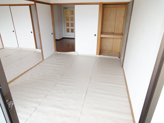 収納　同物件別号室の写真です。